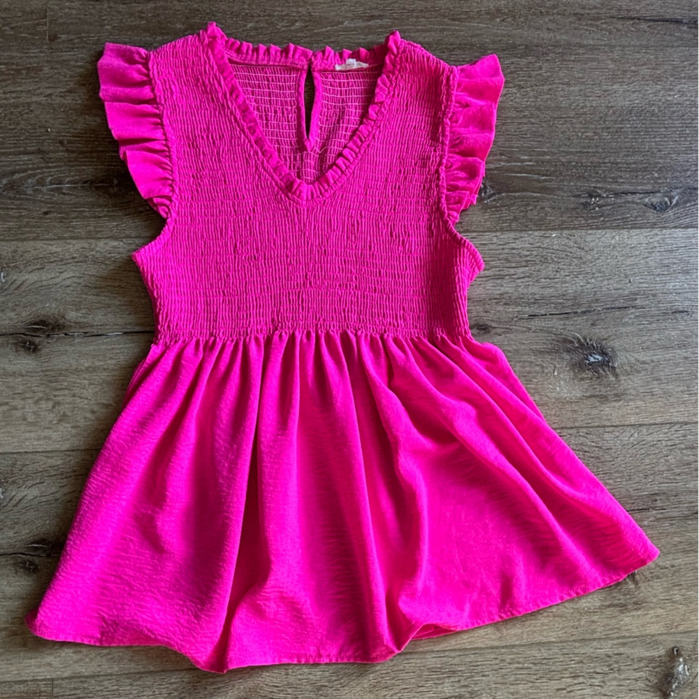 Small neon pink women’s top